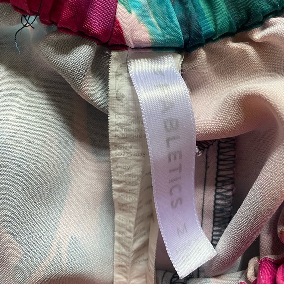 Fabletics Two Piece Set - Picture 4 of 13